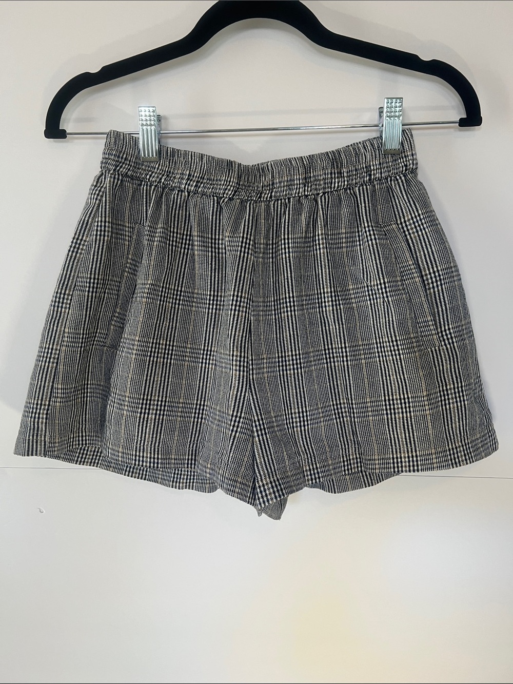 Urban Outfitters Plaid Women’s Elastic-Waist Women’s Shorts - Gray
